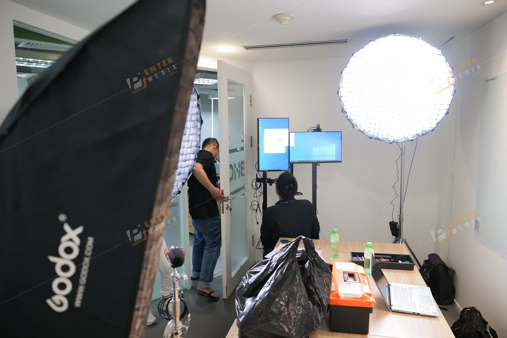 Enter Media triển khai dịch vụ setup phòng livestream cho BHC