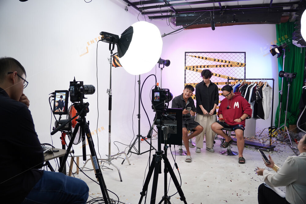 enter-media-livestream-ban-hang-megalive-cung-koc-kol-cho-agency-ptgroup-001