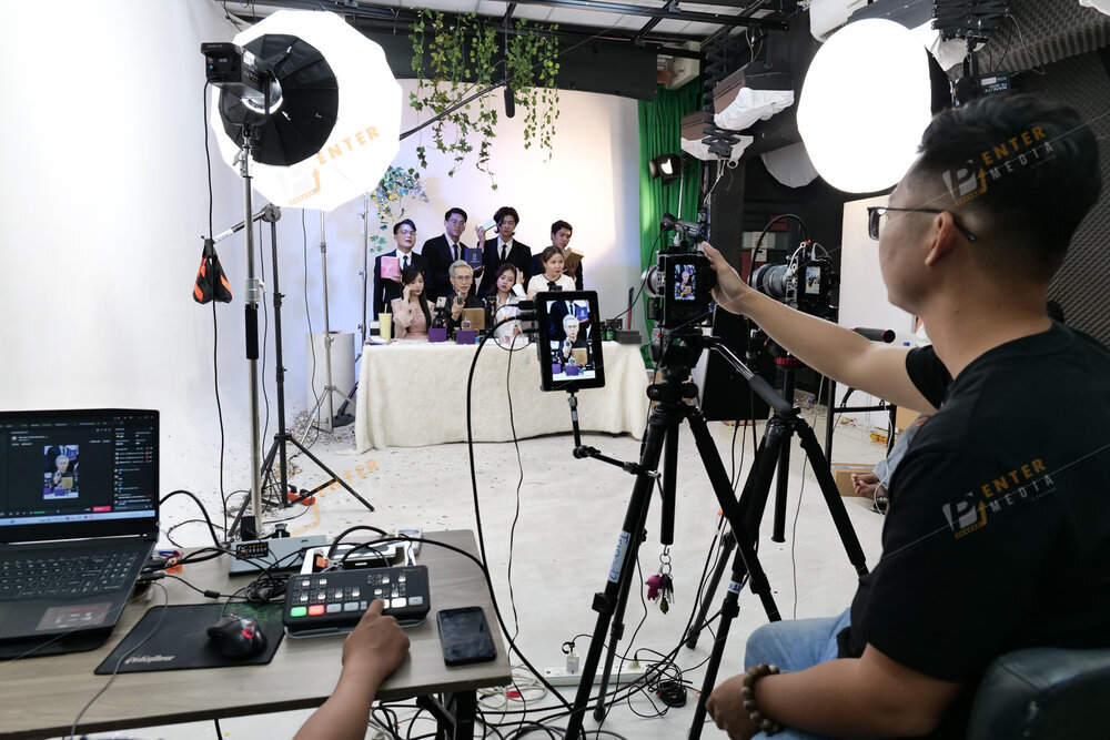 enter-media-livestream-ban-hang-megalive-cung-koc-kol-cho-agency-ptgroup-011