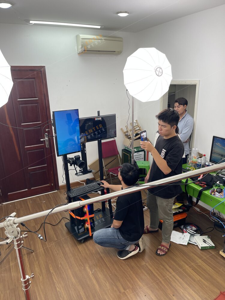 Hậu trường setup phòng livestream cho chị AnThy Pham