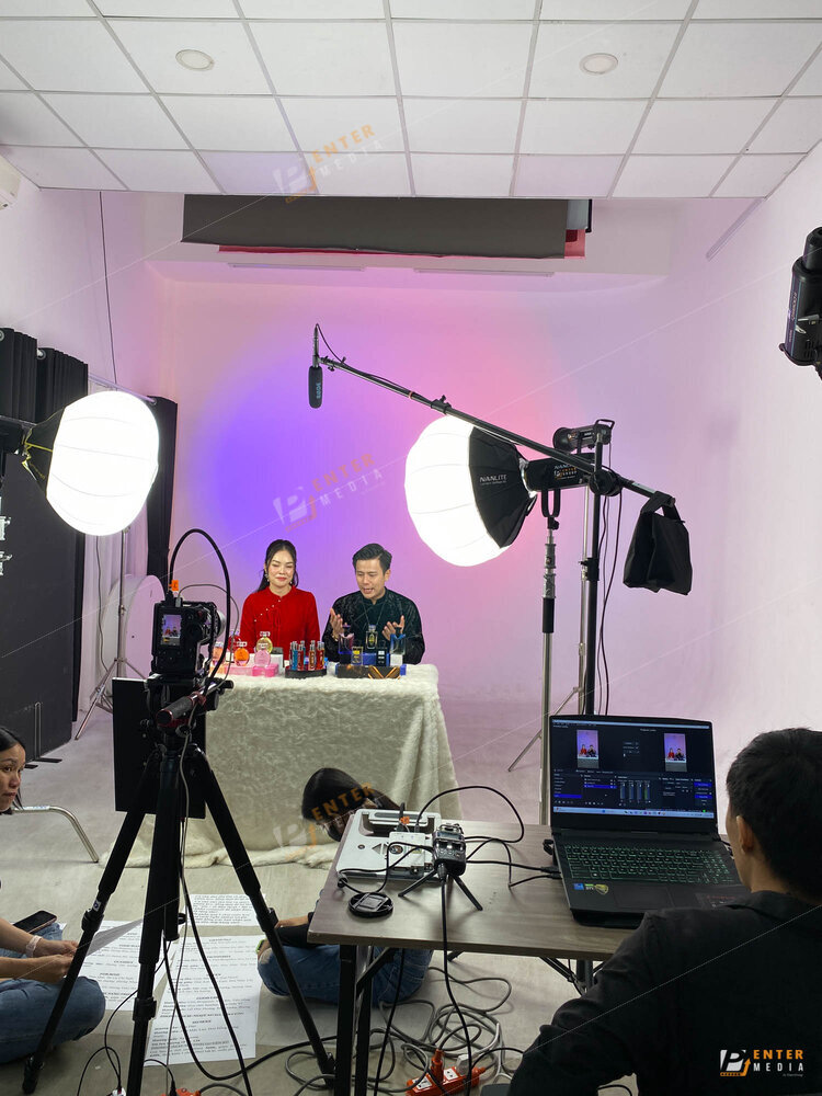 Hình ảnh không gian phòng stduio 60m2 setup livestream bán hàng cho Lavila