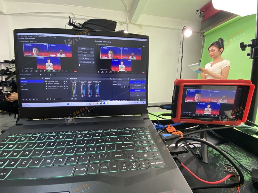 Hậu trường Enter Media livestream hội nghị trực tuyến Zoom Webinar “Protecting your data. How to prevent insider threats” cho Viettel IDC