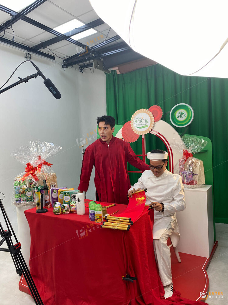 Hình ảnh diễn viên Lê Dương Bảo Lâm trong buổi livestream Airwick