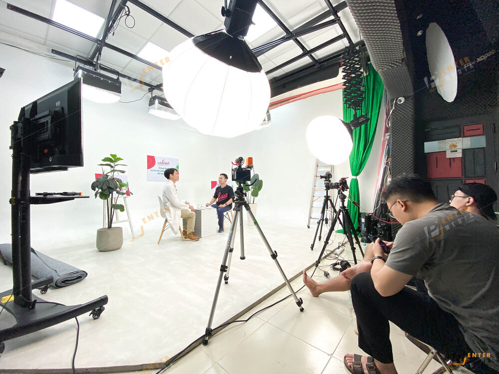 Enter Media thực hiện dự án quay phim talkshow podcast chuỗi tư vấn dinh dưỡng cùng chuyên gia The Healthy House tại studio