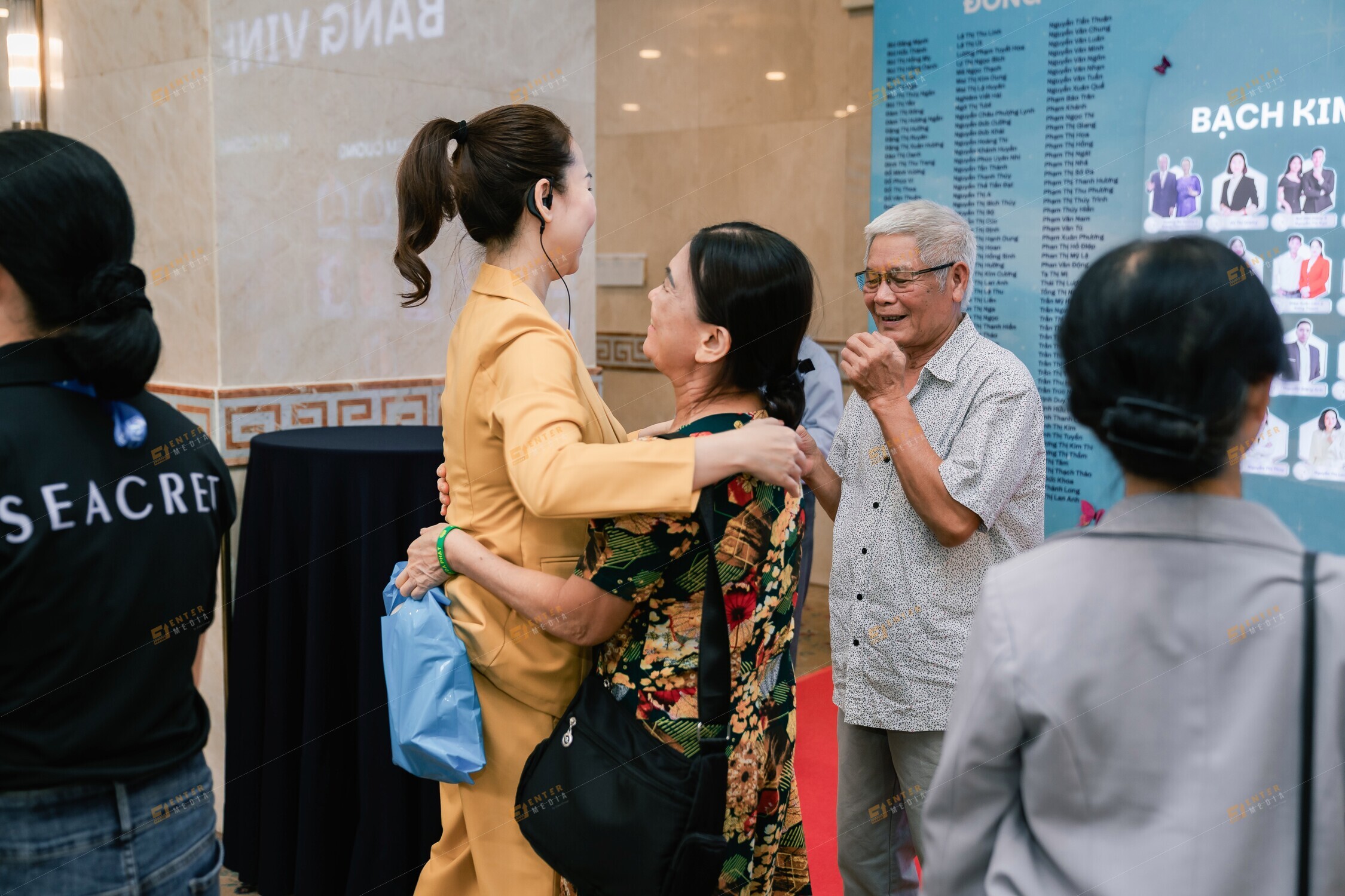 anh-su-kien-pha-ken-cua-seacret-tai-hcm-do-enter-media-thuc-hien-016