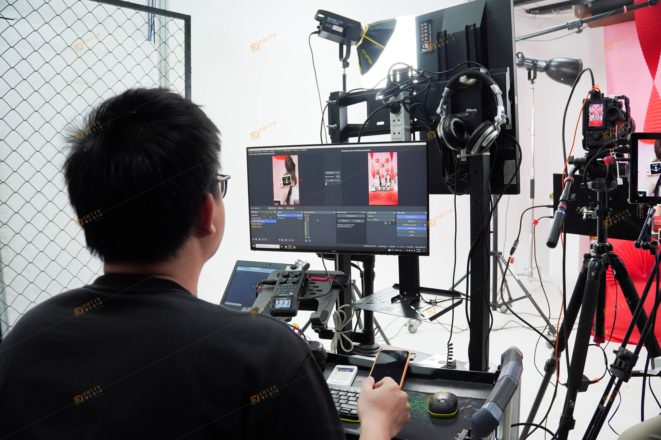 Cận cảnh thiết bị và nhân sự Enter Media cung cấp trong dự án