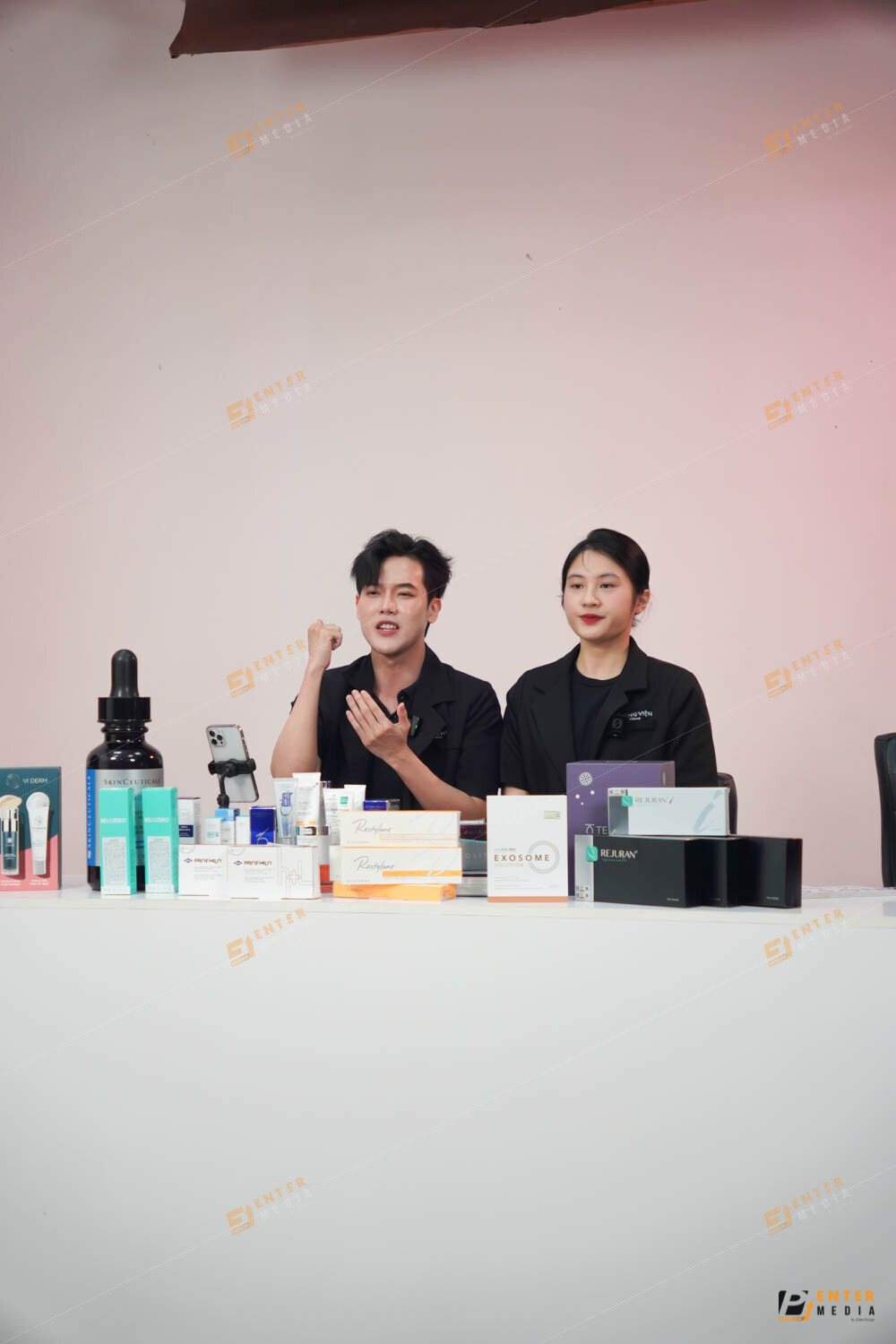 Các mặt hàng của Ồ Láng Viện tại phiên livestream