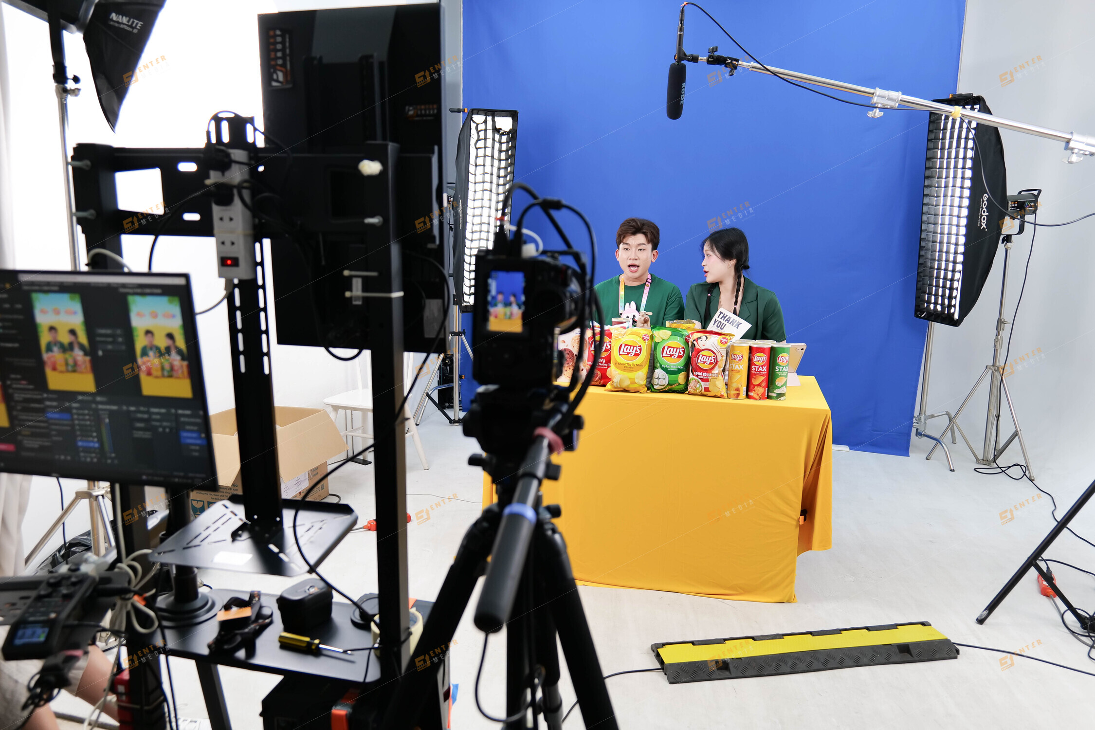 Hậu trường phòng live 40m2 tại Enter Media