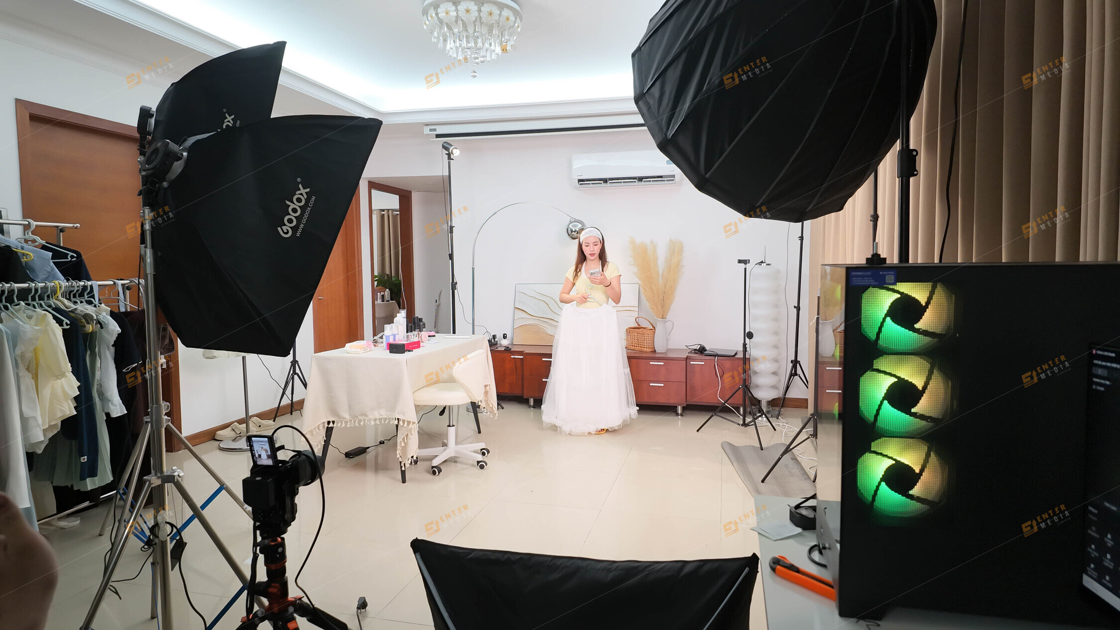 Tối ưu hệ thống livestream thời trang cho KOC Ngọc Tú Anh